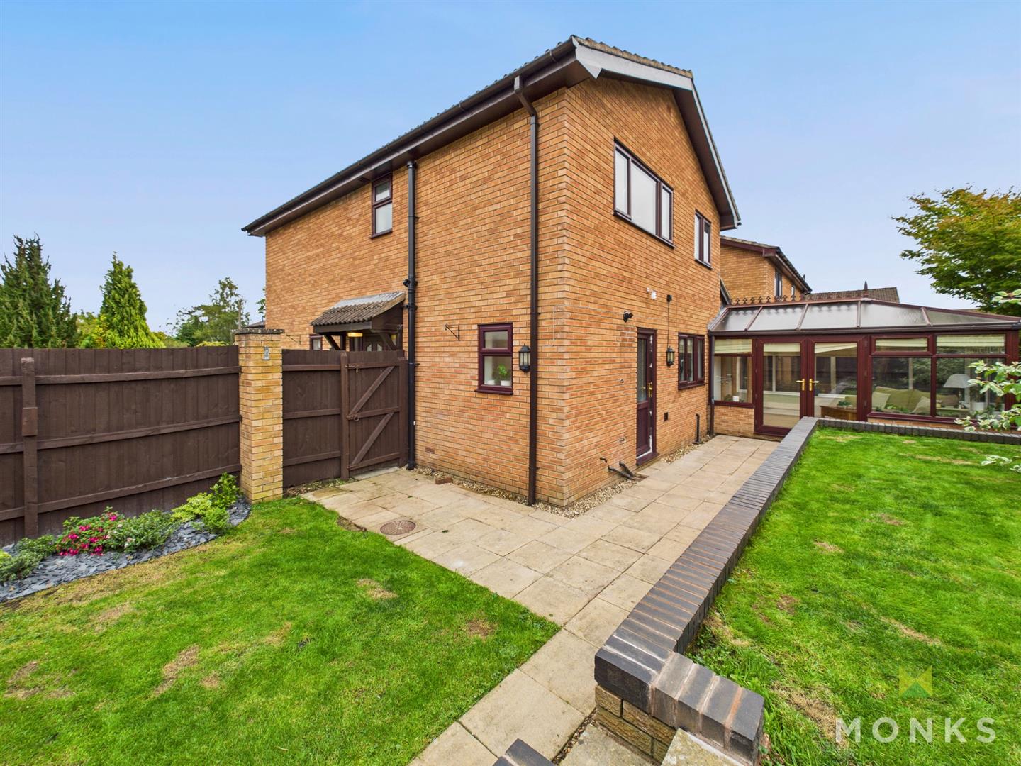 37 Llanforda Mead, Oswestry, SY11 1TS For Sale